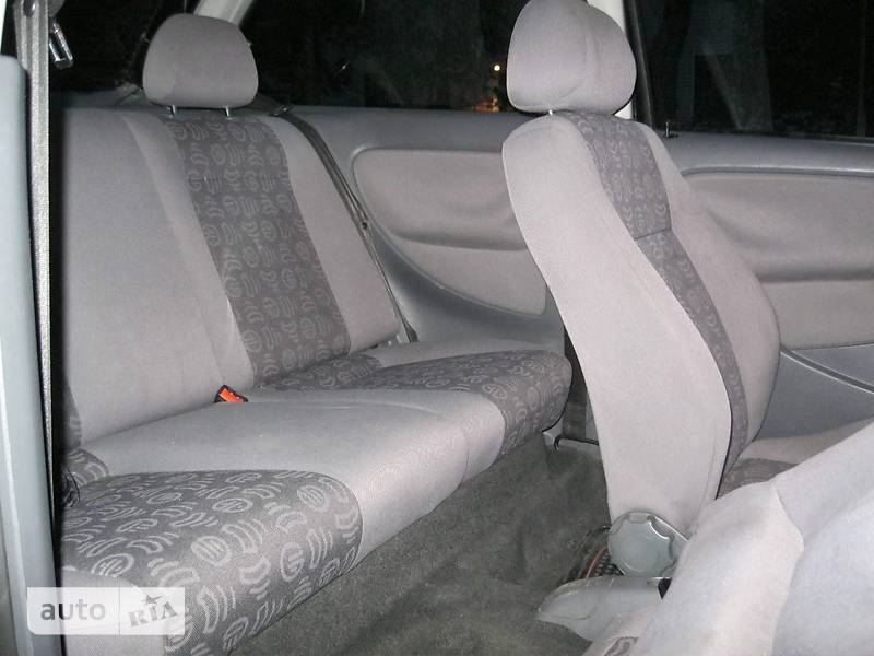 Хэтчбек SEAT Ibiza 2000 в Киеве