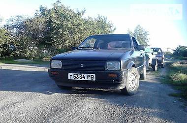 Хэтчбек SEAT Ibiza 1986 в Сарнах