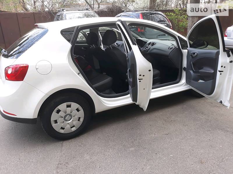 Хетчбек SEAT Ibiza 2011 в 