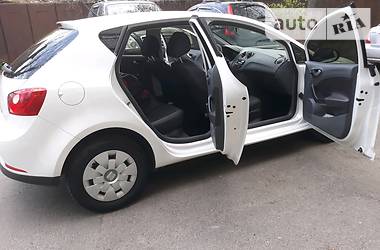 Хетчбек SEAT Ibiza 2011 в 