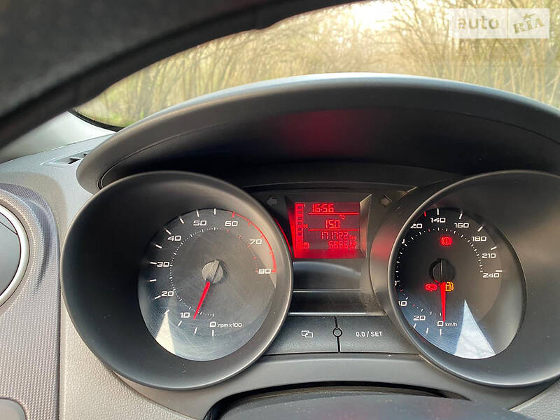 Хетчбек SEAT Ibiza 2011 в Запоріжжі фото 15 Хетчбек SEAT Ibiza 2011 в Запоріжжі