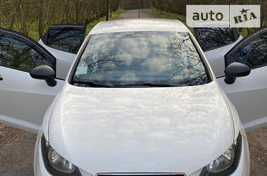 Хетчбек SEAT Ibiza 2011 в 