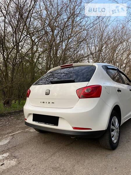 Хетчбек SEAT Ibiza 2011 в Запоріжжі фото 7 Хетчбек SEAT Ibiza 2011 в Запоріжжі