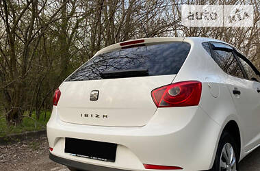 Хетчбек SEAT Ibiza 2011 в 