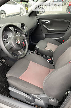 Хетчбек SEAT Ibiza 2008 в Житомирі