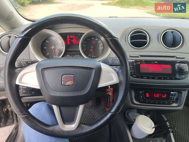 Хэтчбек SEAT Ibiza 2010 в Виннице