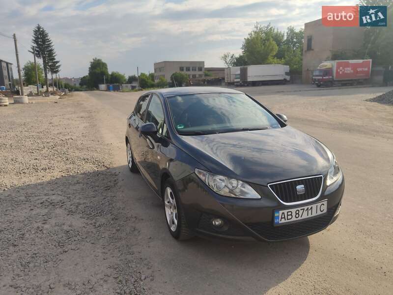 Хэтчбек SEAT Ibiza 2010 в Виннице