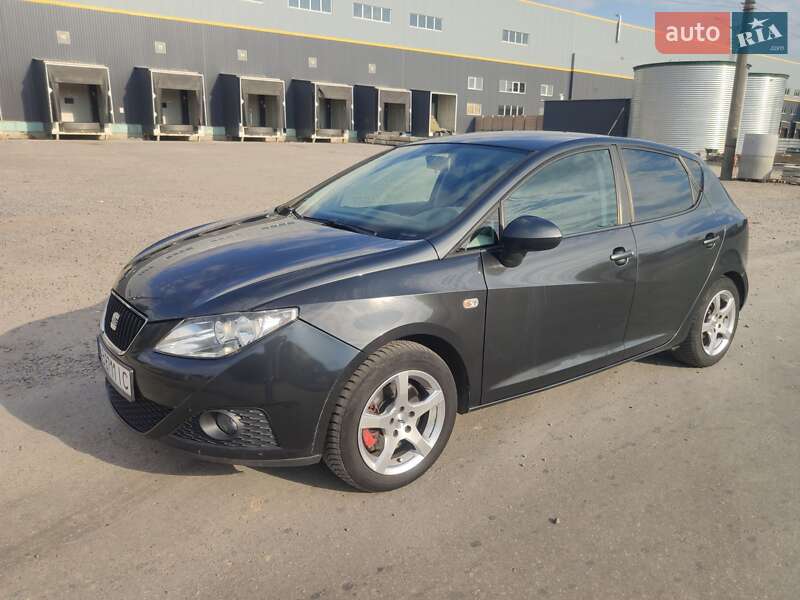 Хэтчбек SEAT Ibiza 2010 в Виннице
