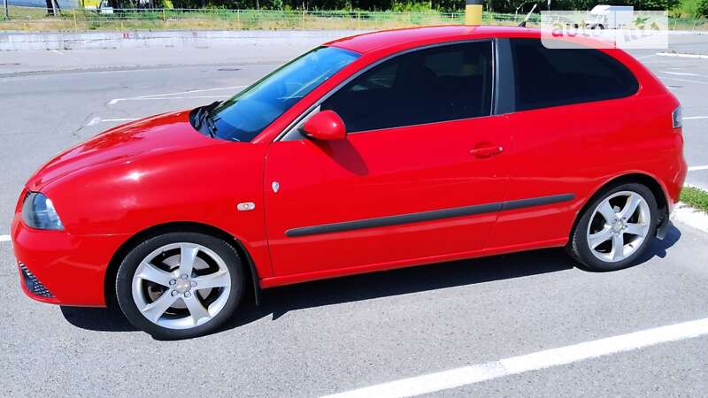 Хэтчбек SEAT Ibiza 2007 в Киеве