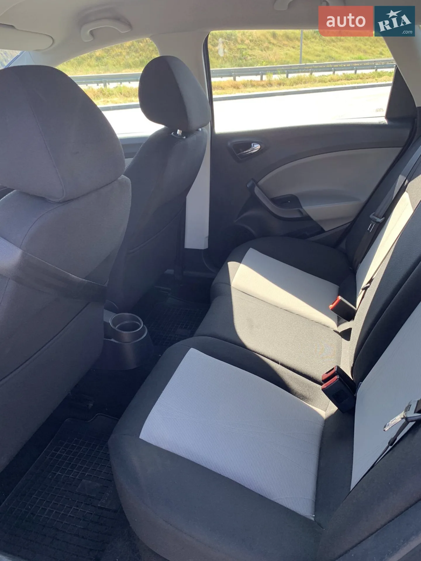 2012 SEAT Ibiza - мініатюра 7