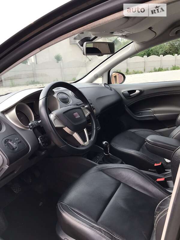 Хетчбек SEAT Ibiza 2010 в Калуші