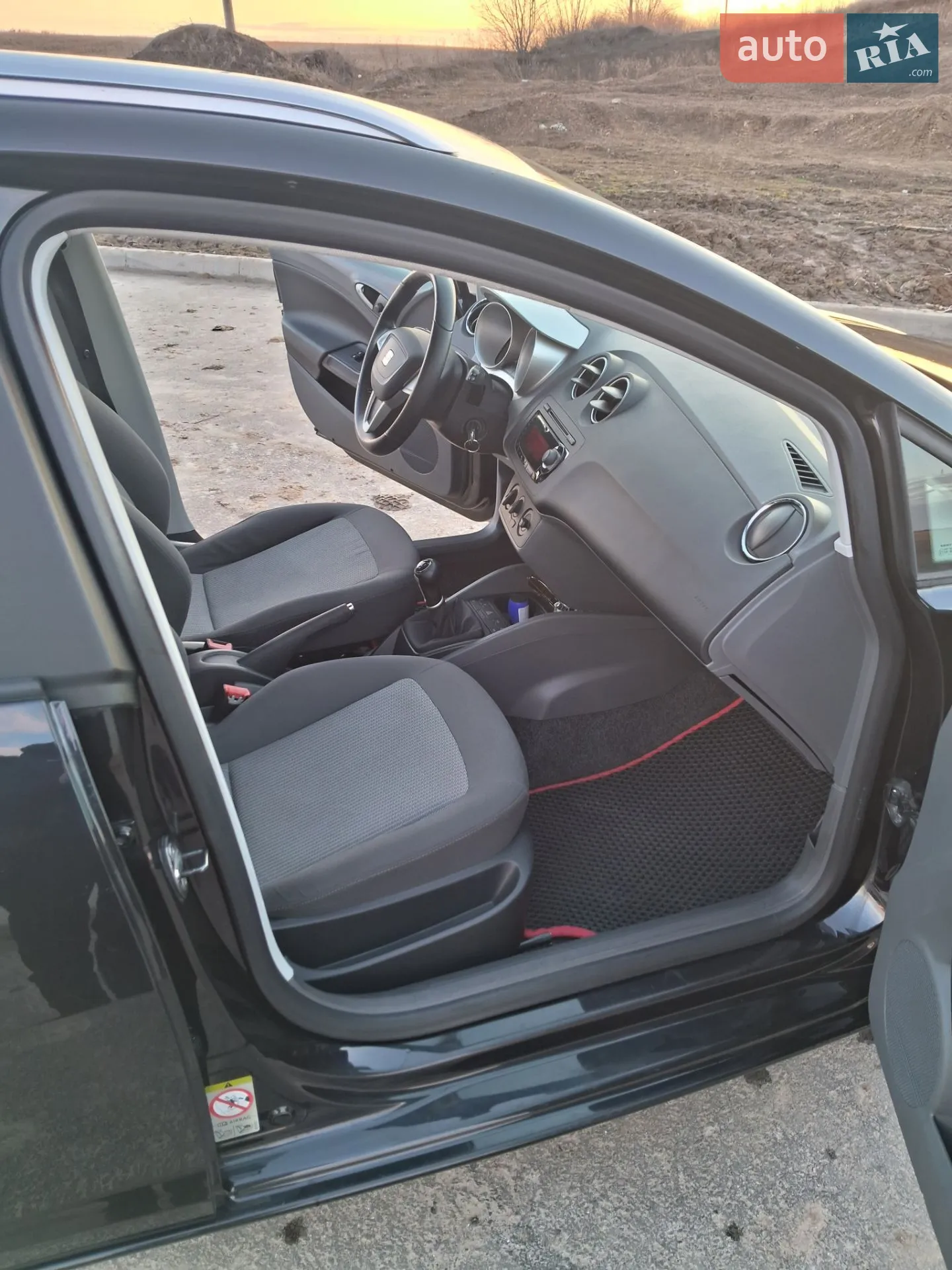 2010 SEAT Ibiza - мініатюра 18