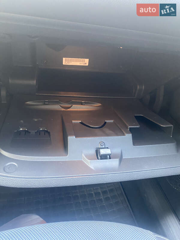 Хэтчбек SEAT Ibiza 2014 в Львове фото 24 Хэтчбек SEAT Ibiza 2014 в Львове