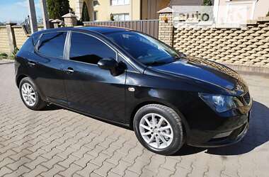 Хетчбек SEAT Ibiza 2014 в Чернівцях