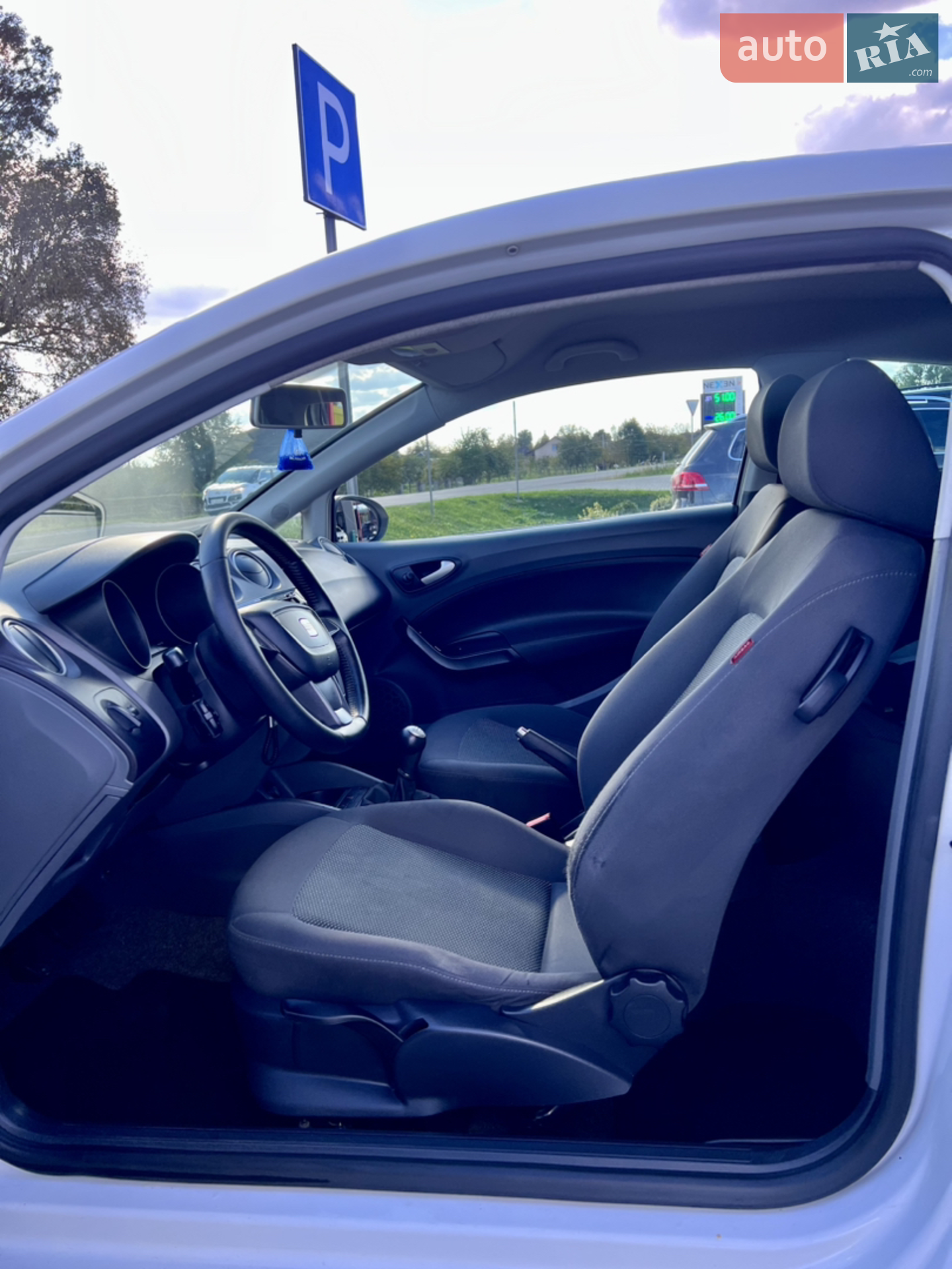 2010 SEAT Ibiza - мініатюра 11