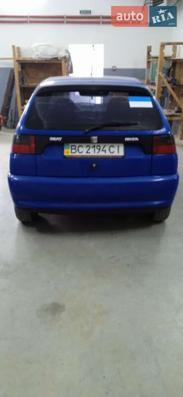 Хэтчбек SEAT Ibiza 1996 в 