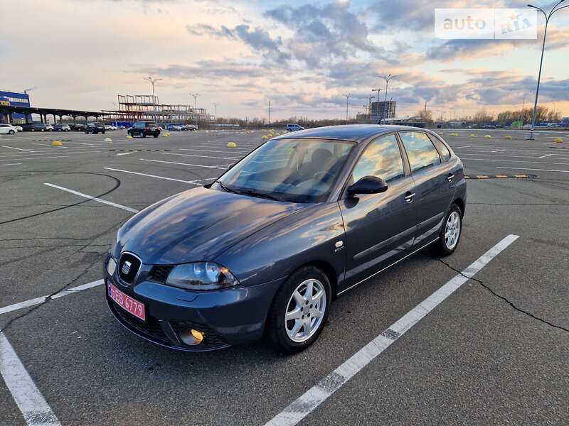 Хэтчбек SEAT Ibiza 2008 в Киеве