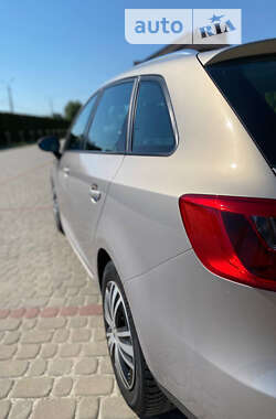 Хетчбек SEAT Ibiza 2012 в Дунаївцях