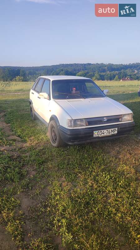 Хэтчбек SEAT Ibiza 1990 в Сторожинце