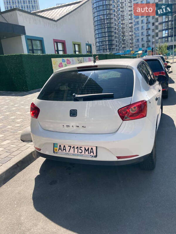 Хетчбек SEAT Ibiza 2011 в Києві