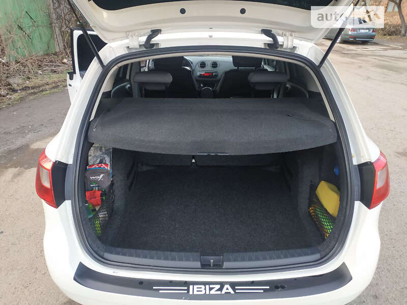 Хэтчбек SEAT Ibiza 2011 в Ивано-Франковске