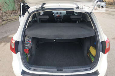 Хэтчбек SEAT Ibiza 2011 в 