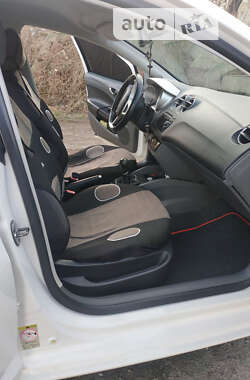 Хэтчбек SEAT Ibiza 2011 в 