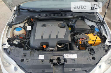 Хэтчбек SEAT Ibiza 2011 в 