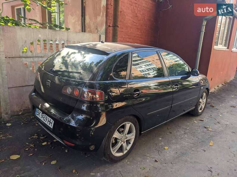 Хэтчбек SEAT Ibiza 2008 в Ровно