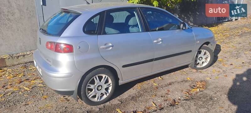 Хэтчбек SEAT Ibiza 2002 в Запорожье