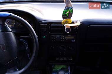 Хэтчбек SEAT Ibiza 1996 в 