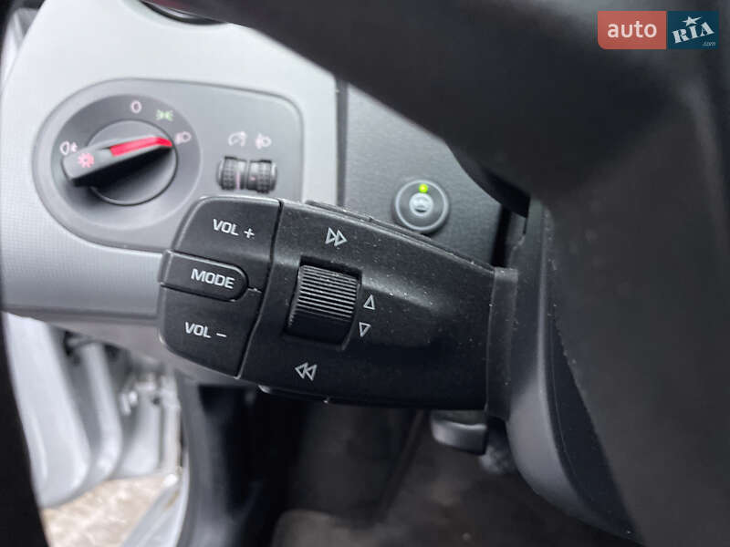 Хетчбек SEAT Ibiza 2013 в Києві