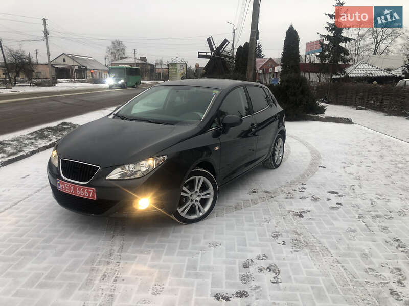 Хэтчбек SEAT Ibiza 2009 в Сарнах