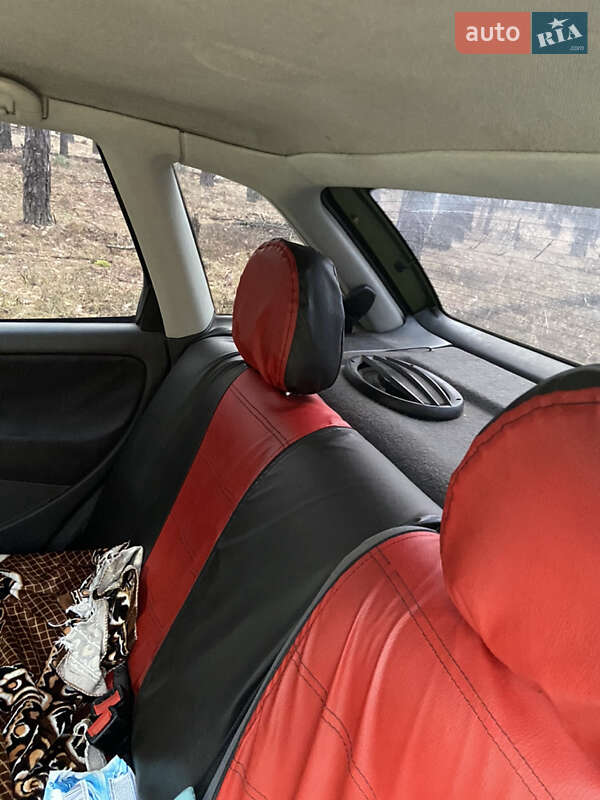 Хетчбек SEAT Ibiza 2000 в Києві