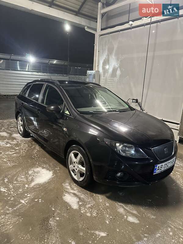 Хэтчбек SEAT Ibiza 2011 в Виннице