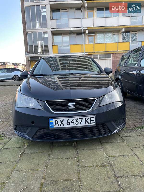 Хетчбек SEAT Ibiza 2013 в Сторожинці