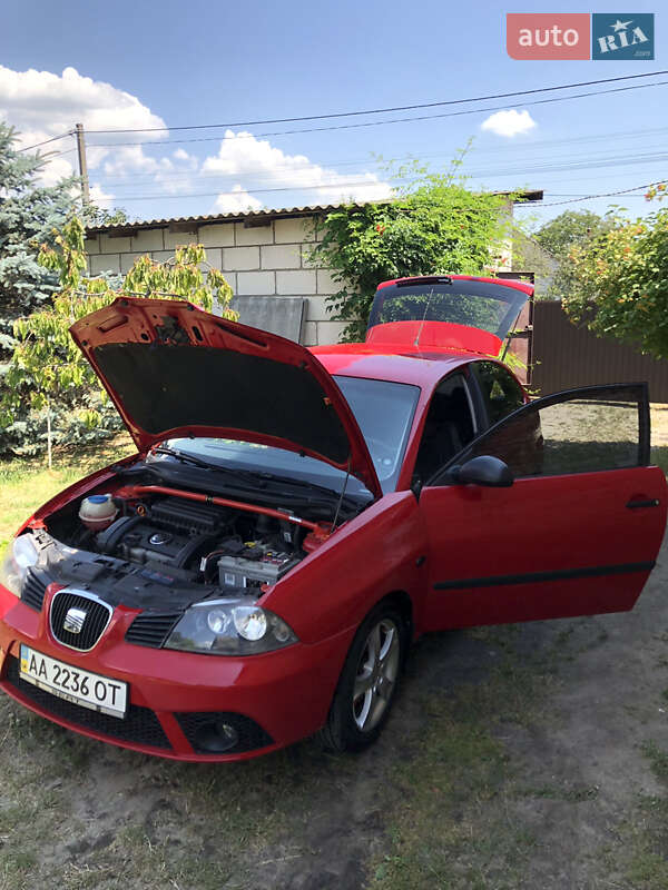Хетчбек SEAT Ibiza 2007 в Києві