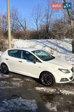 Хэтчбек SEAT Ibiza 2010 в Запорожье