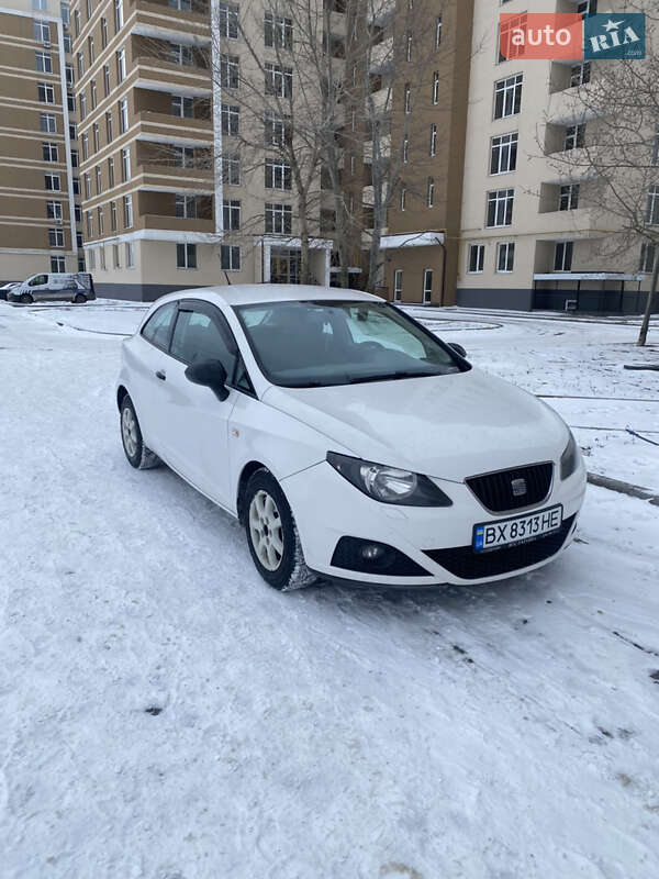 Хетчбек SEAT Ibiza 2010 в Києві