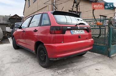 Хэтчбек SEAT Ibiza 1994 в Буске