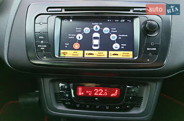 Хэтчбек SEAT Ibiza 2011 в 