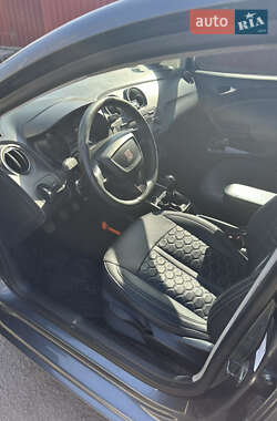 Хэтчбек SEAT Ibiza 2012 в 