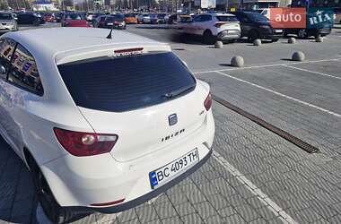 Хэтчбек SEAT Ibiza 2011 в 