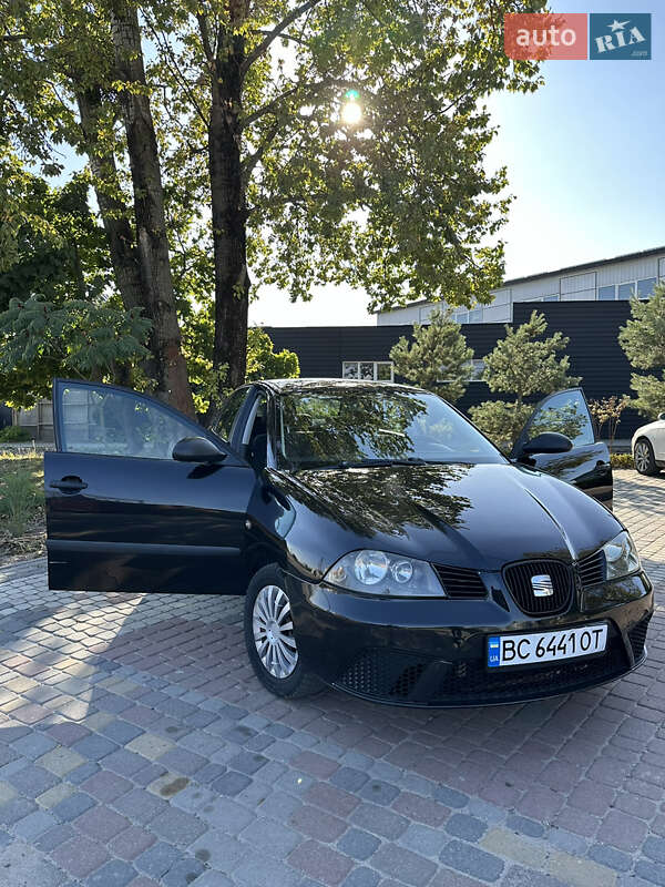 Хетчбек SEAT Ibiza 2008 в 