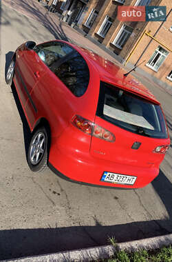 Хэтчбек SEAT Ibiza 2004 в 