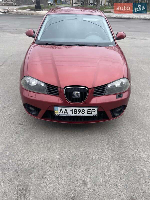 Хэтчбек SEAT Ibiza 2006 в 