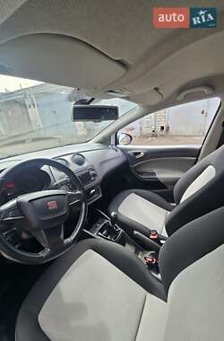 Хетчбек SEAT Ibiza 2012 в 