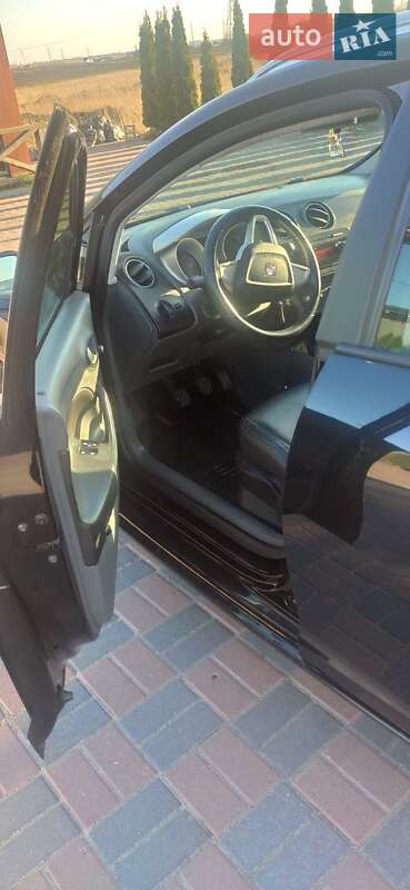 Хетчбек SEAT Ibiza 2011 в Рівному