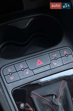 Хэтчбек SEAT Ibiza 2010 в 