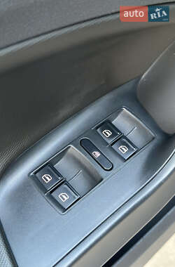 Хэтчбек SEAT Ibiza 2010 в 